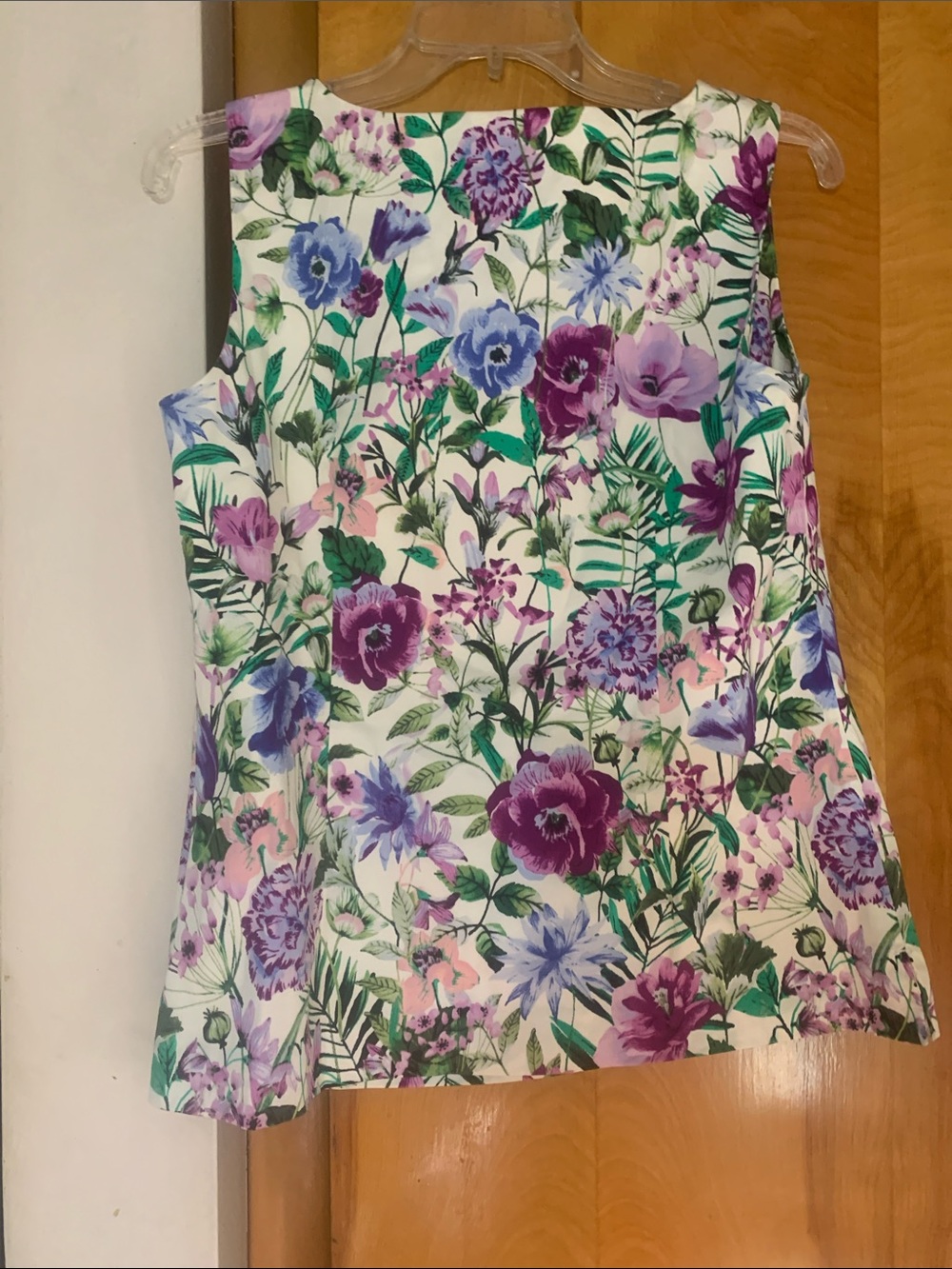 Top. Matches skirt. Tote 5